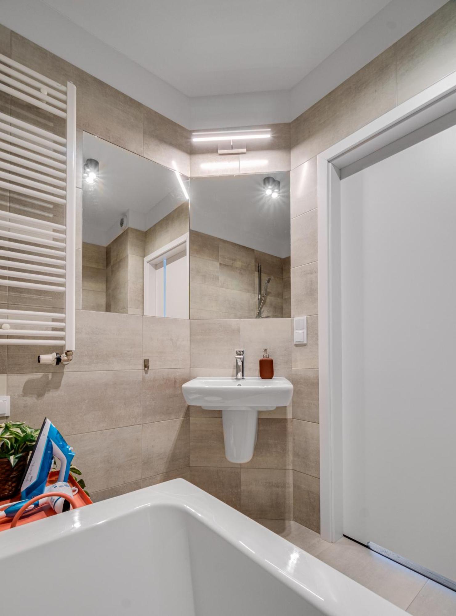 Prime Time Apartament - 24H Check -In - Parking W Cenie Wroclaw Bagian luar foto